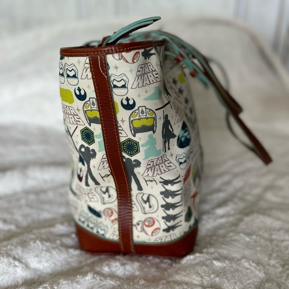 Disneys Dooney and bourke Star Wars tote - Picture 3 of 6